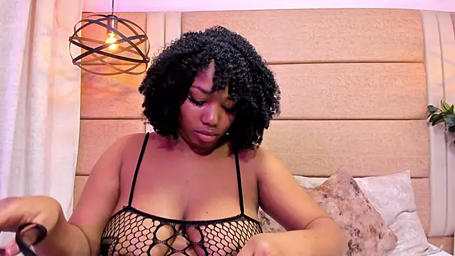 Snapshot of BrendaFernandez_ chatting on November 2025 12:40:01 PM BrendaFernandez online show from November 2025 12:40:01 PM