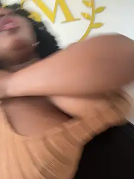 Snapshot of BrendaFernandez_ chatting on February 2026 03:01:01 PM BrendaFernandez online show from February 2026 03:01:01 PM