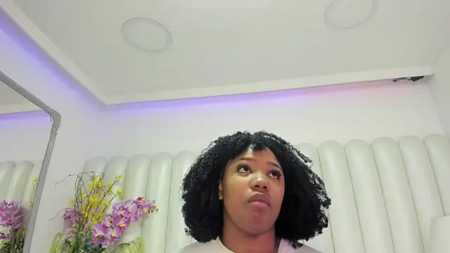 Snapshot of BrendaFernandez_ chatting on February 2026 01:54:02 PM BrendaFernandez online show from February 2026 01:54:02 PM