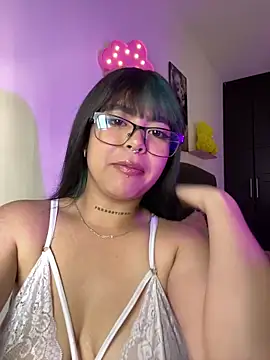 VIOLET EF online show from November 2025 07:01:02 PM