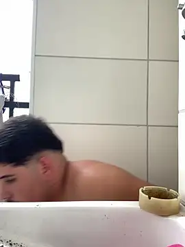 Bbbtro online show from February 2026 06:29:02 PM