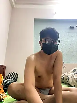 SlaveOki online show from November 2025 01:33:02 PM