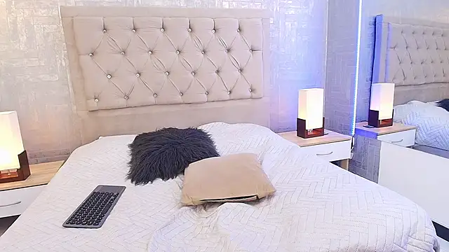 EmylyTaylor FG online show from November 2025 07:35:02 PM