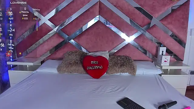 Lily Queen30 online show from November 2025 08:30:01 PM