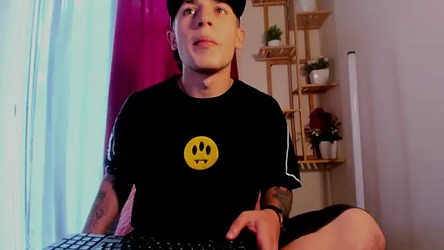 latiin boy21 online show from November 2025 05:23:01 PM