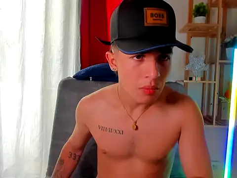 latiin boy21 online show from December 2025 07:09:01 PM