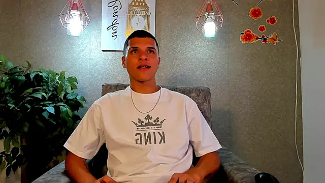 damian vega13 online show from November 2025 05:44:01 PM