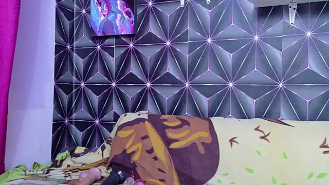 emilygrooe online show from December 2025 09:24:02 PM