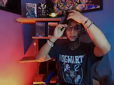 Snapshot of luxiel_ chatting on February 2026 10:04:02 PM luxiel online show from February 2026 10:04:02 PM