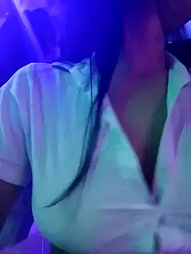 Snapshot of Scarlett_Greys chatting on November 2025 02:39:02 AM Scarlett Greys online show from November 2025 02:39:02 AM