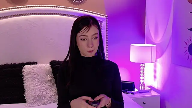 LaadyScarlett online show from November 2025 03:39:02 AM