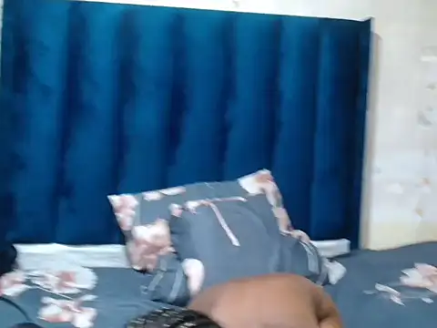 SlimBitch202 online show from November 2025 05:35:02 PM