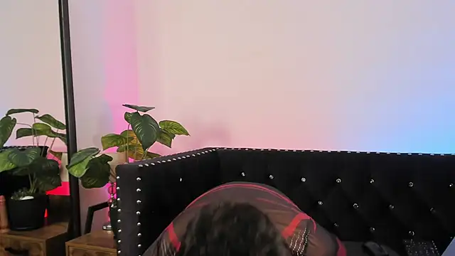 Valentin X online show from November 2025 04:24:02 AM