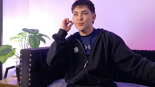 Valentin X online show from November 2025 04:15:01 AM