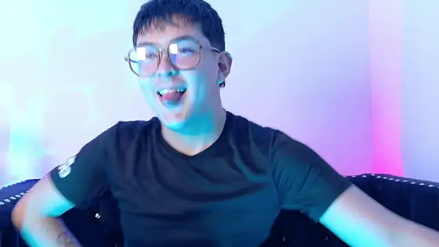 Valentin X online show from November 2025 04:04:01 AM