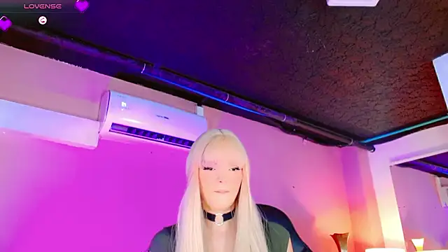 Snapshot of AnnaRouseQueen chatting on January 2026 08:18:02 PM AnnaRouseQueen online show from January 2026 08:18:02 PM