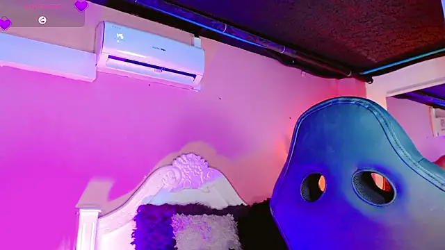 Snapshot of AnnaRouseQueen chatting on February 2026 08:29:02 PM AnnaRouseQueen online show from February 2026 08:29:02 PM