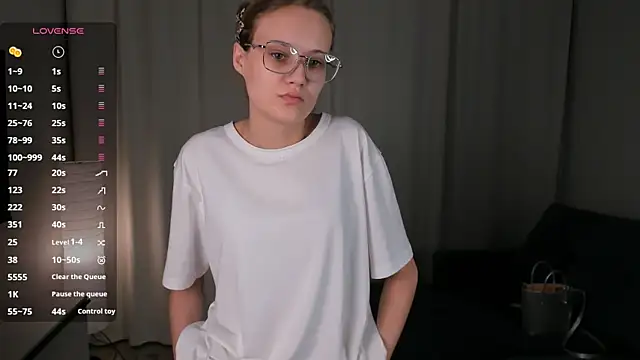 LilianGlenna online show from November 2025 01:12:02 PM