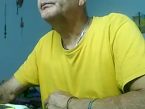 Snapshot of dirtysluttyfist chatting on December 2025 03:54:02 PM dirtysluttyfist online show from December 2025 03:54:02 PM