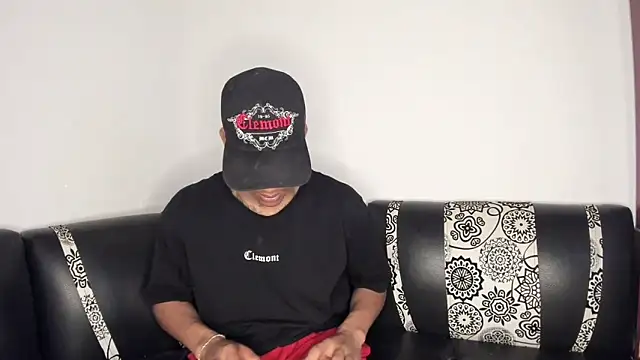 JUANBIGCOCK21CM online show from April 2026 06:52:01 PM