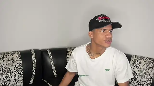 JUANBIGCOCK21CM online show from April 2026 01:24:01 PM