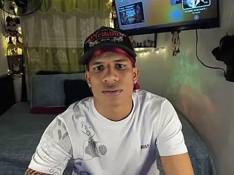 JUANBIGCOCK21CM online show from June 2026 04:00:02 AM
