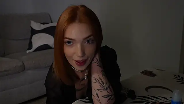 Snapshot of LinaaVelle chatting on July 2026 01:12:02 AM LinaaVelle online show from July 2026 01:12:02 AM