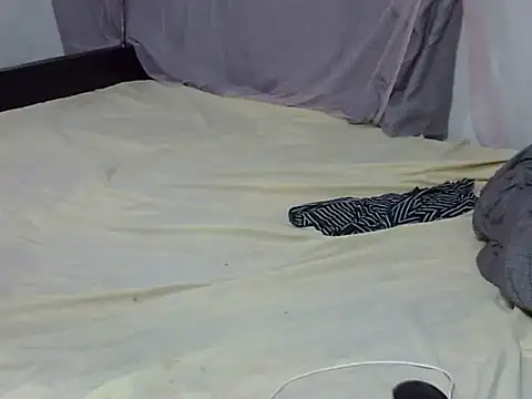 Prettyy pussie online show from November 2025 08:01:01 PM