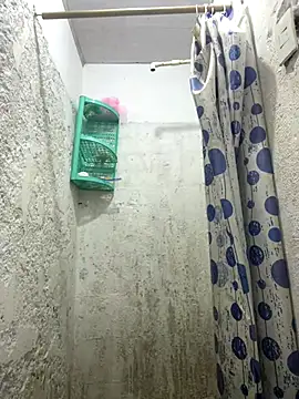 Snapshot of Dina_moss chatting on November 2025 04:28:02 PM Dina moss online show from November 2025 04:28:02 PM