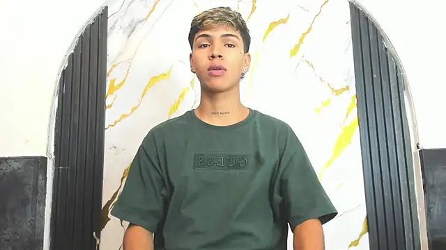 Timmy Kiing  online show from January 2026 09:30:02 PM