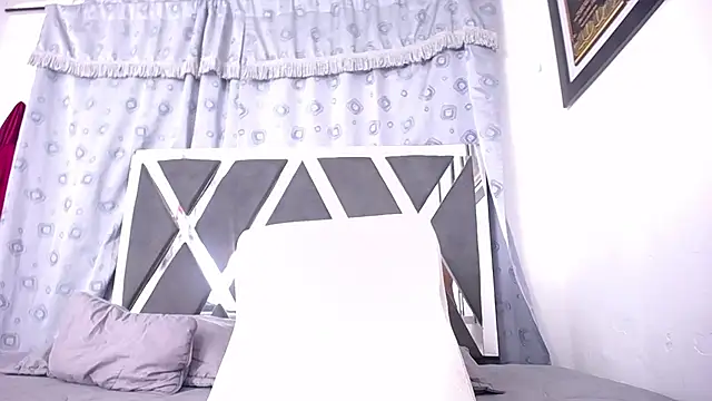 naughty ten18 online show from November 2025 01:57:02 PM