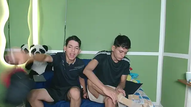 Snapshot of maxsexdick chatting on November 2025 01:04:02 PM maxsexdick online show from November 2025 01:04:02 PM