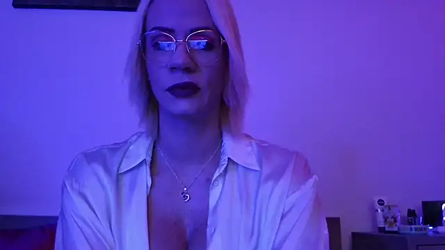 BlondeShemale online show from November 2025 03:10:02 PM