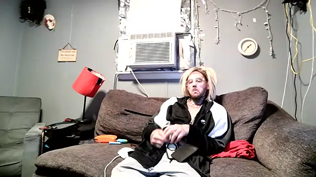 Snapshot of trickydickydaddy chatting on May 2026 05:38:02 AM trickydickydaddy online show from May 2026 05:38:02 AM