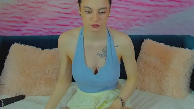 bloom faye online show from November 2025 01:38:01 AM