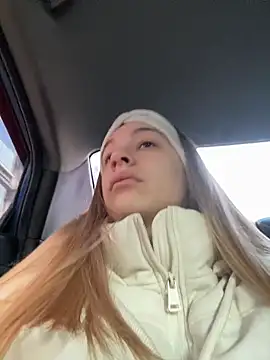 Snapshot of SashaCatt chatting on February 2026 07:05:02 AM SashaCatt online show from February 2026 07:05:02 AM