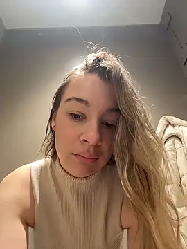 Snapshot of SashaCatt chatting on February 2026 08:12:01 AM SashaCatt online show from February 2026 08:12:01 AM