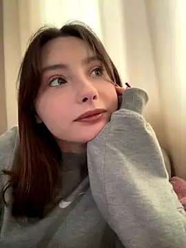 lilly rooyse online show from November 2025 06:23:01 AM