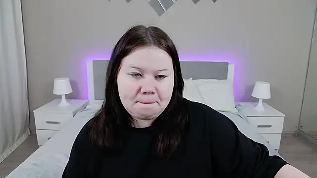 Snapshot of EvaNova_ chatting on November 2025 04:25:02 AM EvaNova online show from November 2025 04:25:02 AM