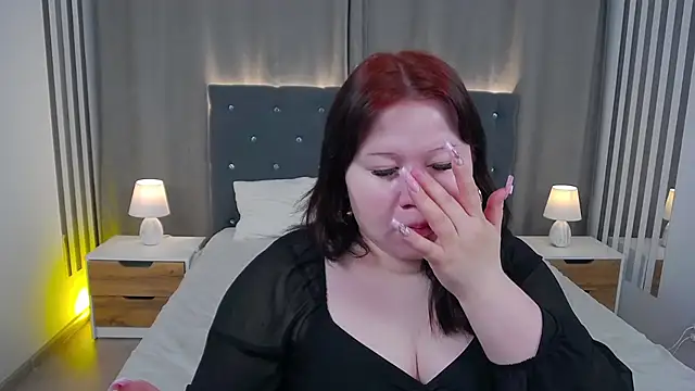 EvaNova  online show from December 2025 04:19:01 AM