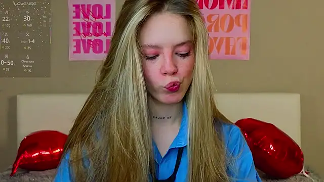 TiffinyMergist online show from February 2026 07:10:01 PM