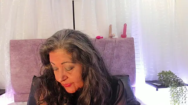 Victoriaa Anderson online show from April 2026 02:39:01 PM