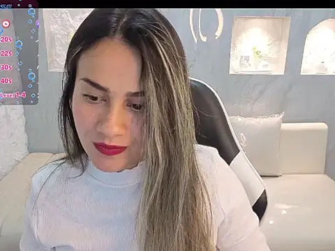 Liat White Tx online show from November 2025 01:11:01 PM