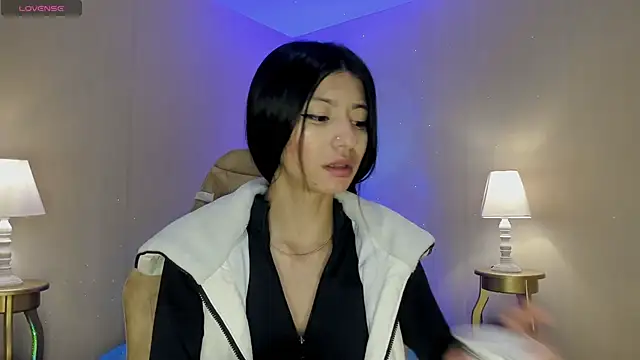 DulceDarling online show from November 2025 12:37:02 PM