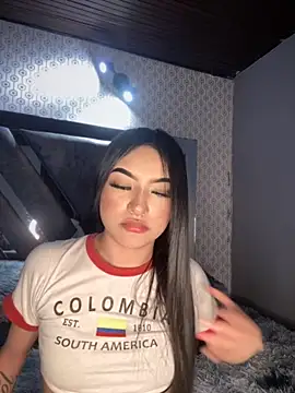 Snapshot of CleoNoir_Pink chatting on November 2025 01:14:02 AM CleoNoir Pink online show from November 2025 01:14:02 AM