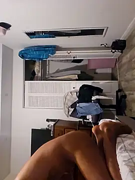 solos-tuy-yo online show from November 2025 09:24:01 PM