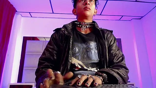 Maximo king25 online show from November 2025 04:48:02 AM