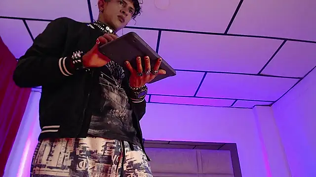 Maximo king25 online show from November 2025 03:54:01 AM