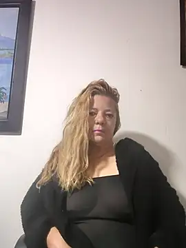 karlaanqui1 online show from April 2026 11:29:01 AM