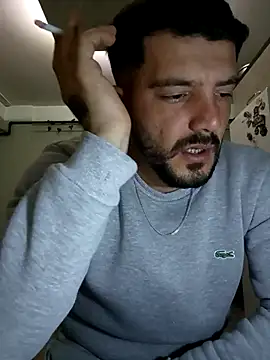 Cekiyorum  Gulumse online show from November 2025 06:18:02 PM